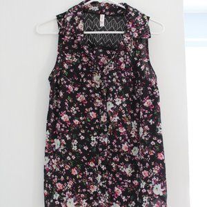 Xhilaration Sleevless Top